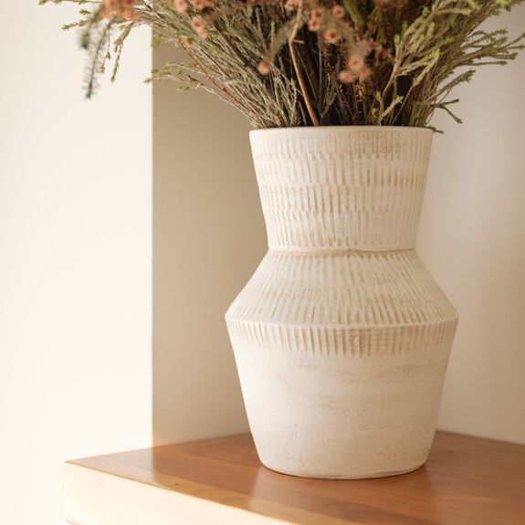 Vase "Souvenir des Pouilles" blanc cassé - céramique